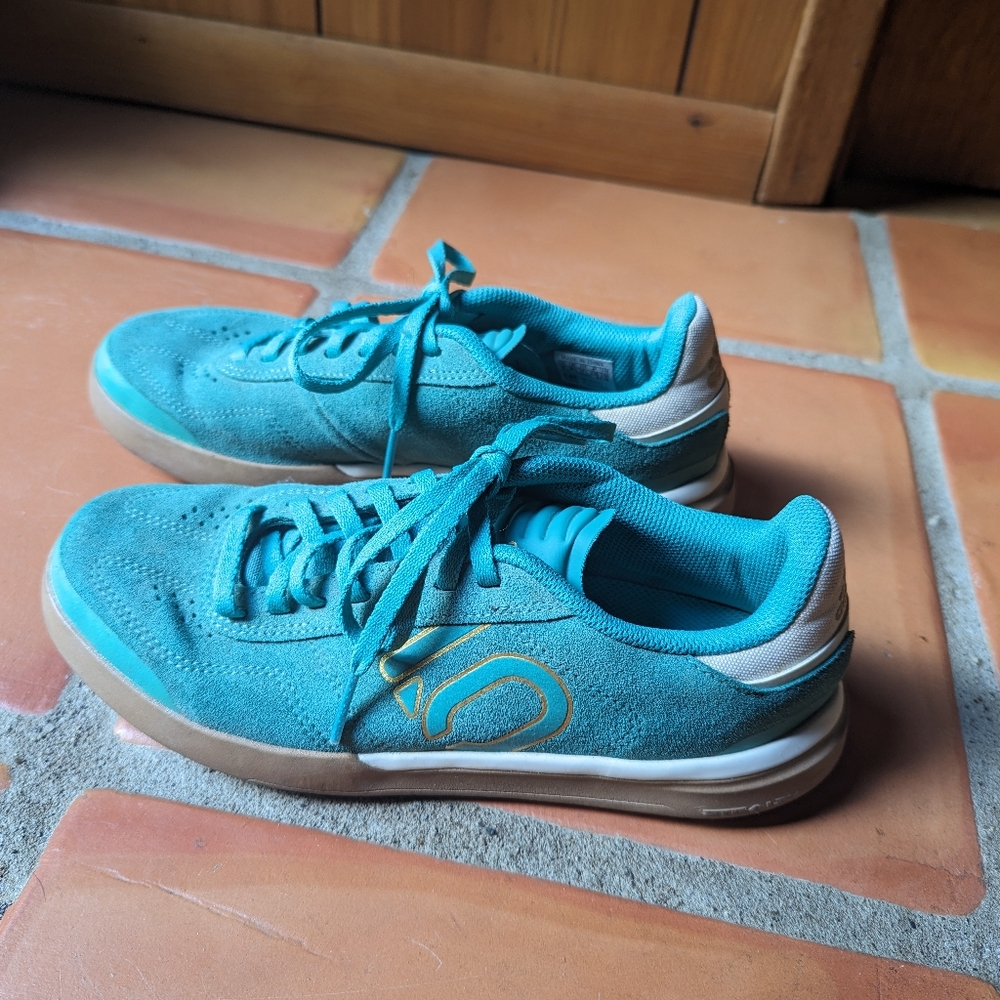 Five Ten x Adidas women's size 6 mountain bike shoe